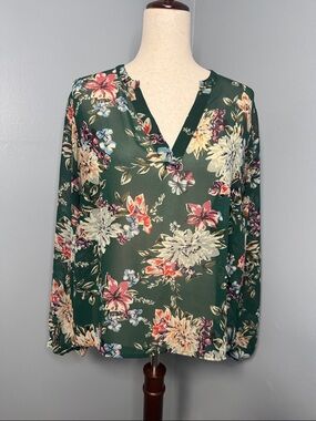 a new day Women’s Green Floral Sheer V-Neck Blouse Sz L